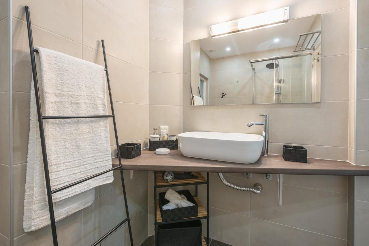 Superb Acropolis View 3bd In Historical Center Apartment Athens