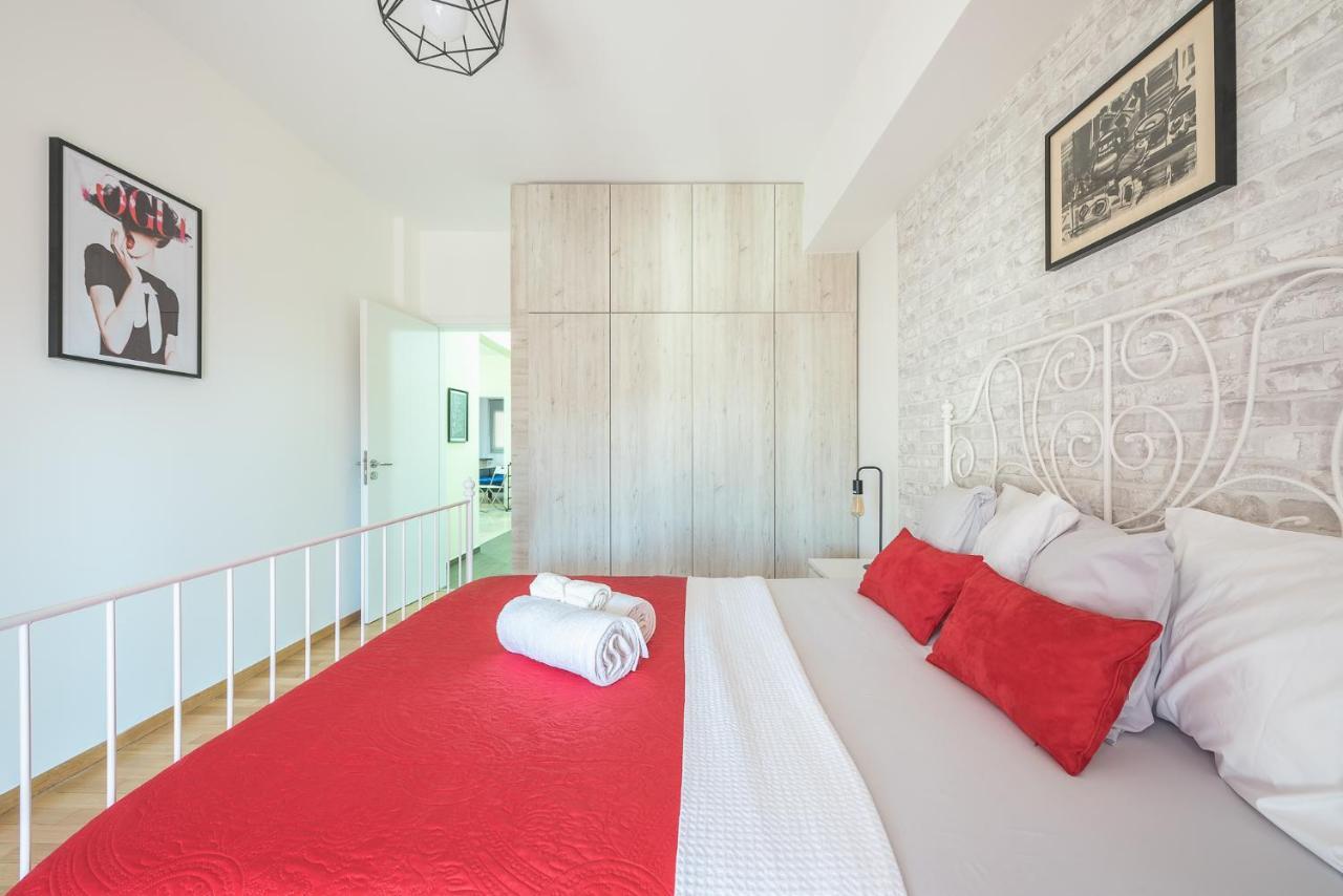 Superb Acropolis View 3bd In Historical Center Apartment *